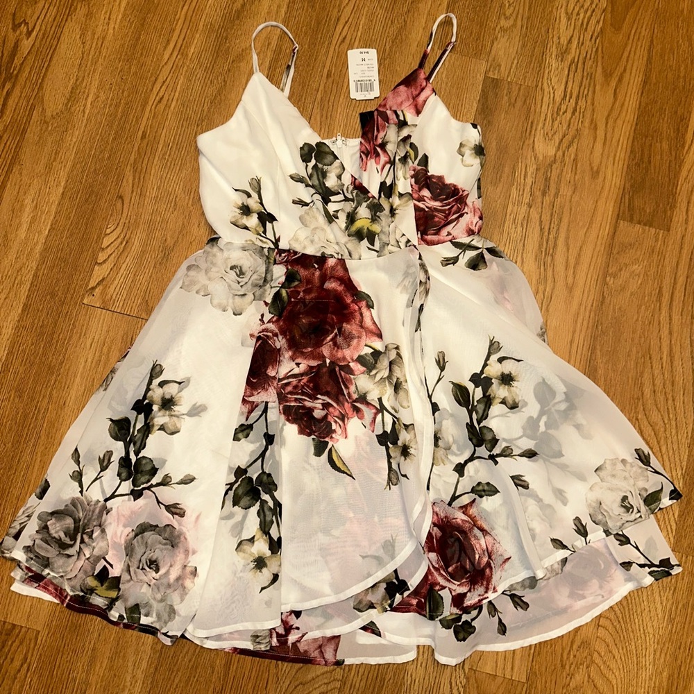 Windsor White Floral Spaghetti-Strap Party Skater Dress with Burgundy Roses